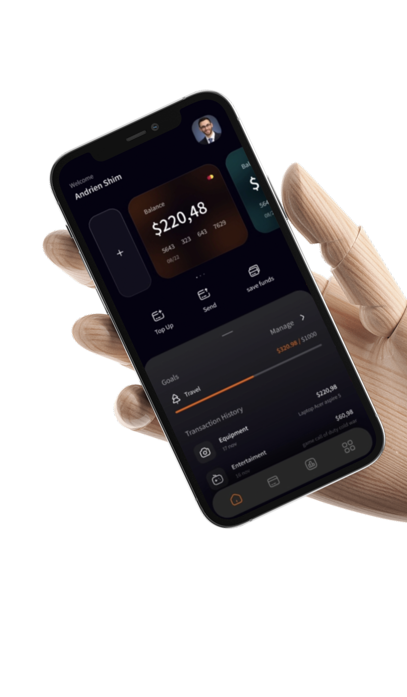 Деревянная рука, которая держит телефон